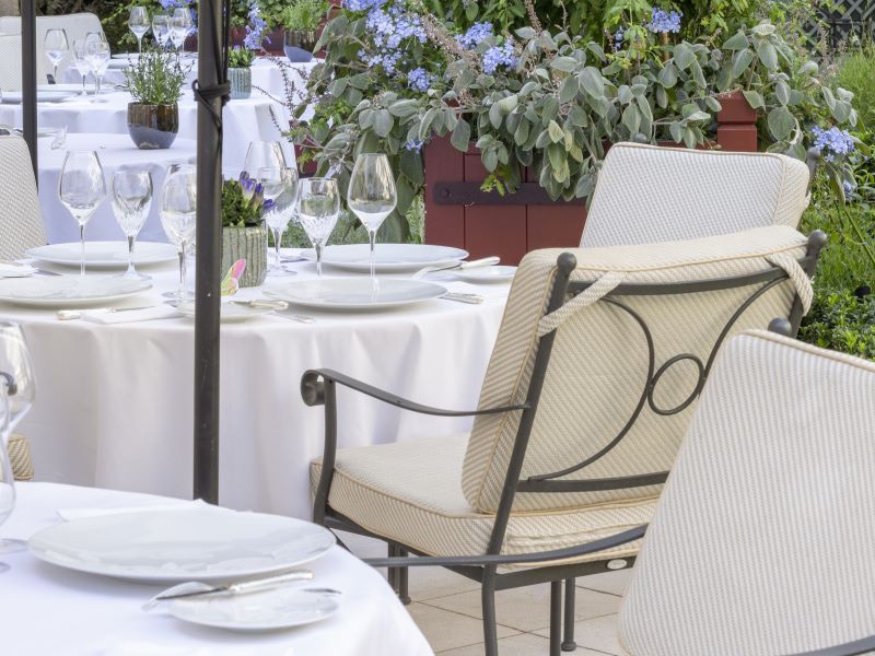 « Le Jardin Français », une terrasse élégante signée Le Bristol Paris